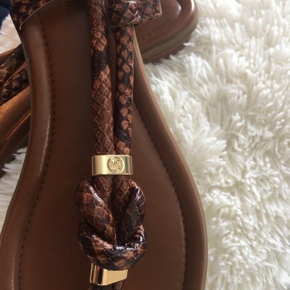 Michael Kors shoes - Picture 3 of 4